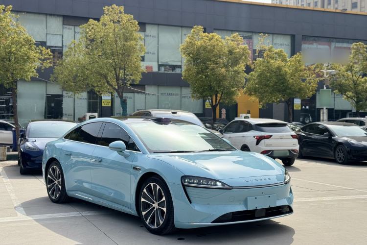 Used Hima Luxeed S7 2025 855 km Max Exterior 2