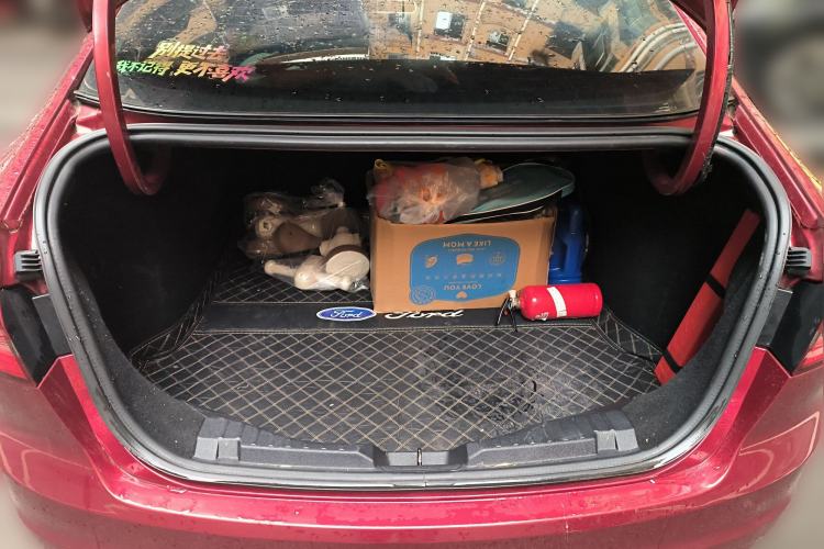 Used Ford Escort 2015 1.5L Automatic Fashion Model
