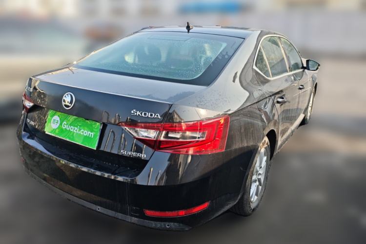 Used Skoda Superb 2016 TSI280 Manual Front-Drive Version Exterior 5