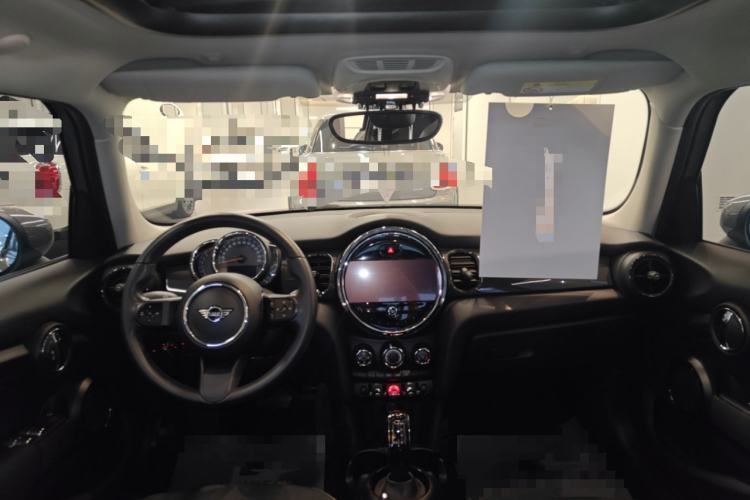 Used MINI 2022 Updated 1.5T ONE Five-Door PLUS Edition Center Console