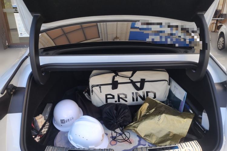 Used Geely Galaxy E8 2024 665 km Range Rear-Drive Starship Long-Range Version
