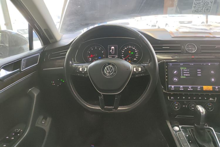 Used Volkswagen Magotan 2017 330TSI DSG Luxury Model
