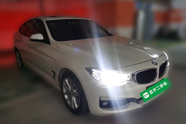 Used BMW 3 Series GT 2016 320i Fashion Model Front Right 45 Deg