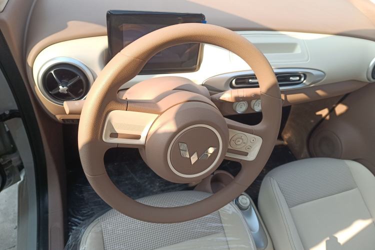 Used Wuling Hongguang MINIEV 2025 Four-Door Version Advanced Edition
