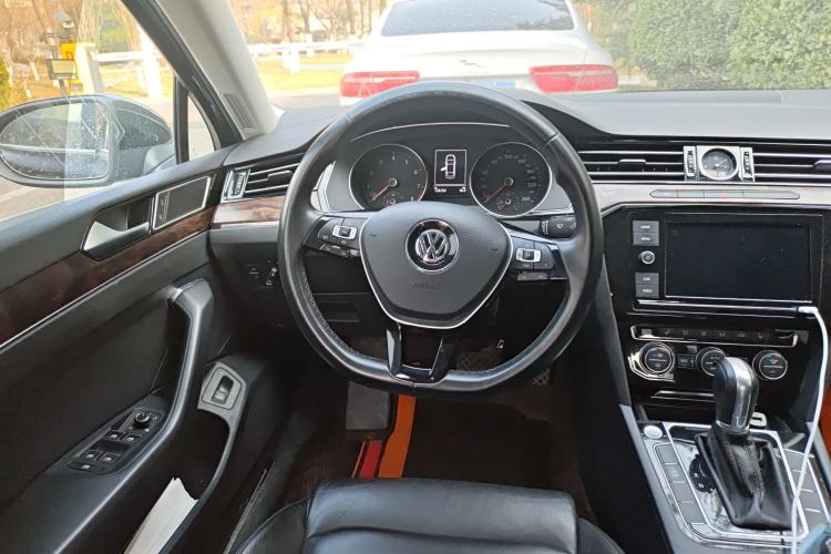 Used Volkswagen Magotan 2019 330TSI DSG Luxury Version China VI Standard