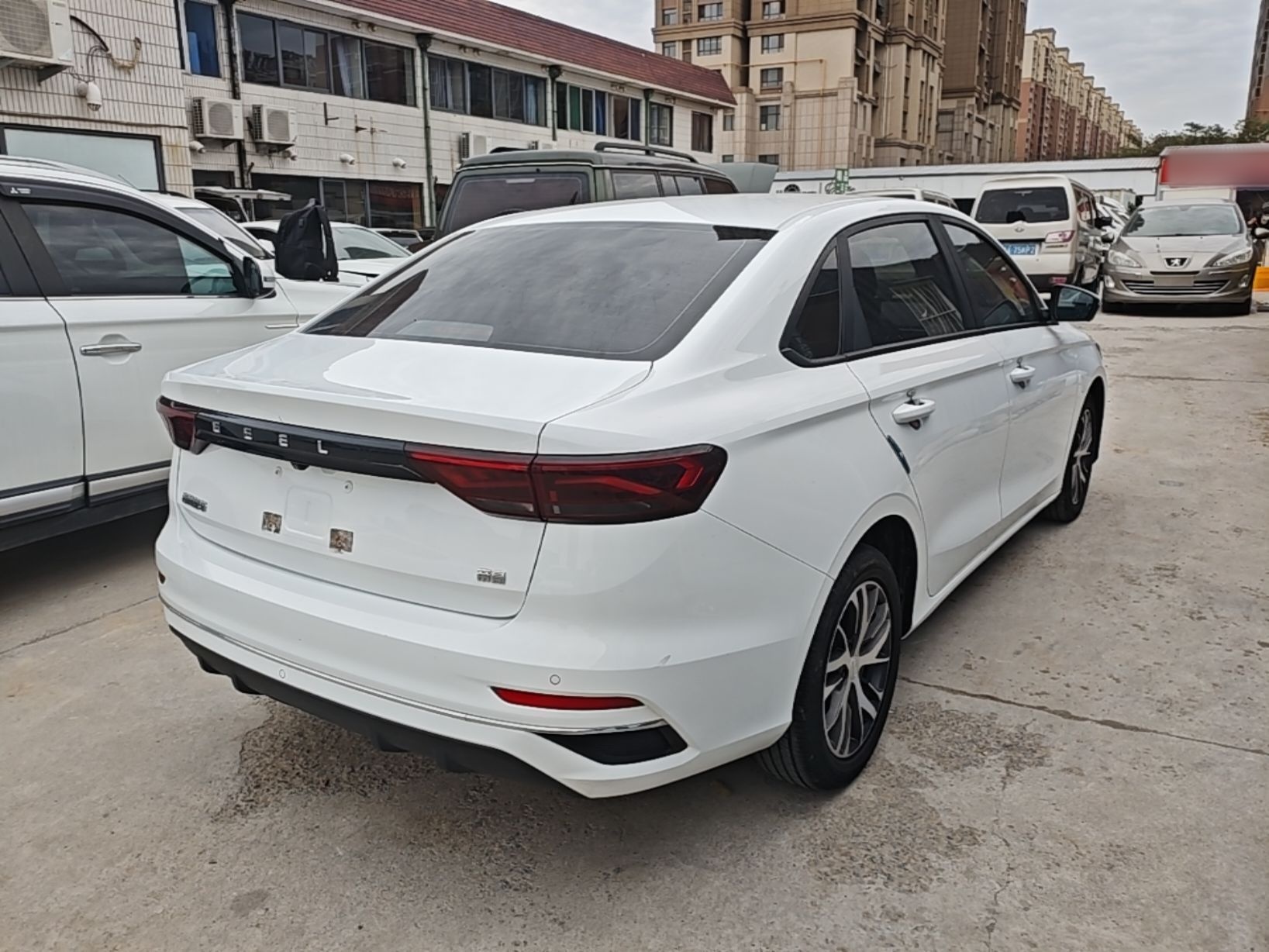 Geely Auto Emgrand 2022 4th Generation 1.5L Manual Luxury Model — снимка 6