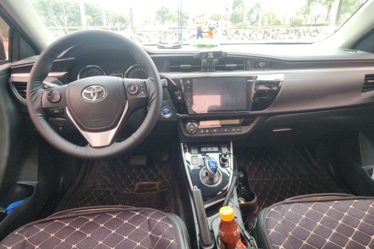 Used Toyota Levin 2016 Dual-Engine 1.8H GS E-CVT Elite Edition Center Console