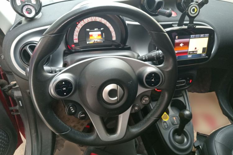 Used smart forfour 2016 0.9T 66 kW Pioneer Edition