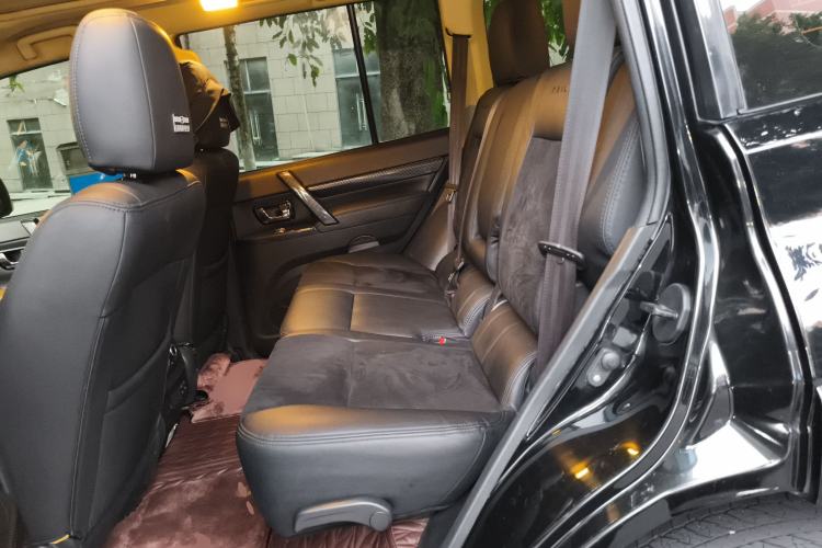 Used Mitsubishi Pajero 2018 3.0L Automatic Comfort Edition
