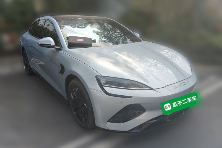 Used BYD Seal 2022 550 km Standard Range Rear-Wheel Drive Prestige Version Front Right 45 Deg