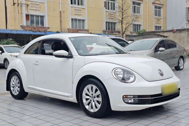 Used Volkswagen Beetle 2015 180TSI model
