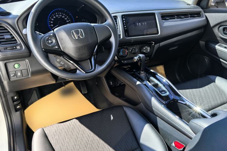 Used Honda Vezel 2020 1.5L CVT Pioneer Edition Interior 1