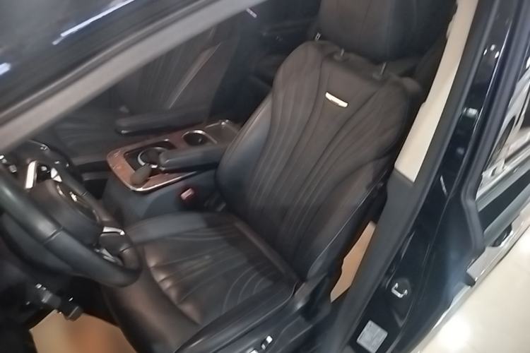 Used Hongqi HQ9 2023 2.0T Smart Connect Flagship Edition

