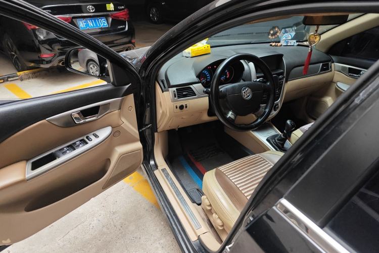 Used Buick Excelle 2013 1.5L Manual Classic Model Driver Seat