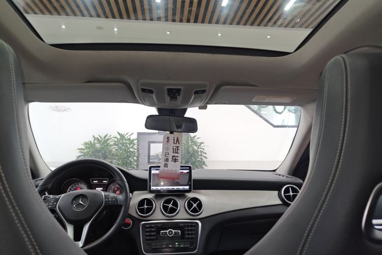 Used Mercedes-Benz GLA 2015 GLA 200 Fashion Model
