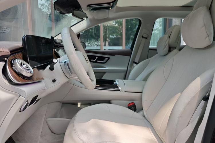 Used Mercedes-Benz EQE SUV 2024 500 4MATIC Luxury Edition Interior 3