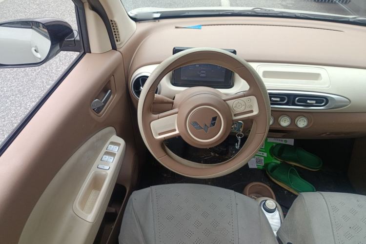 Used Wuling Hongguang MINIEV 2025 Four-Door Version Advanced Edition
