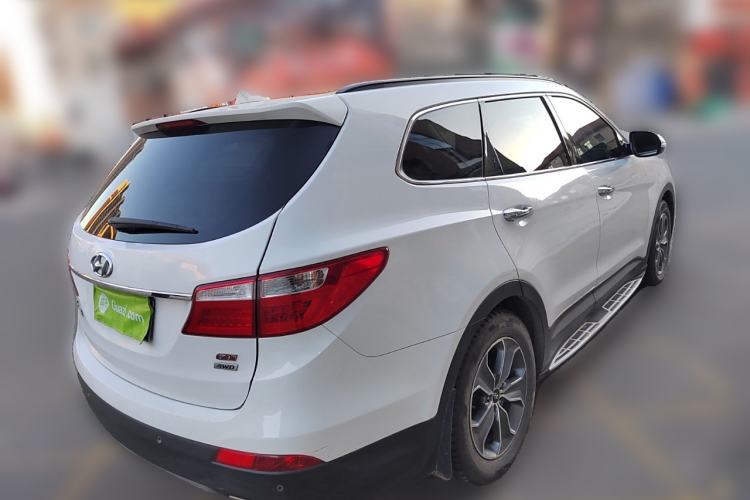 Used Hyundai Grand SantaFe 2013 3.0L 7-Seater Four-Wheel-Drive Comfort Edition
