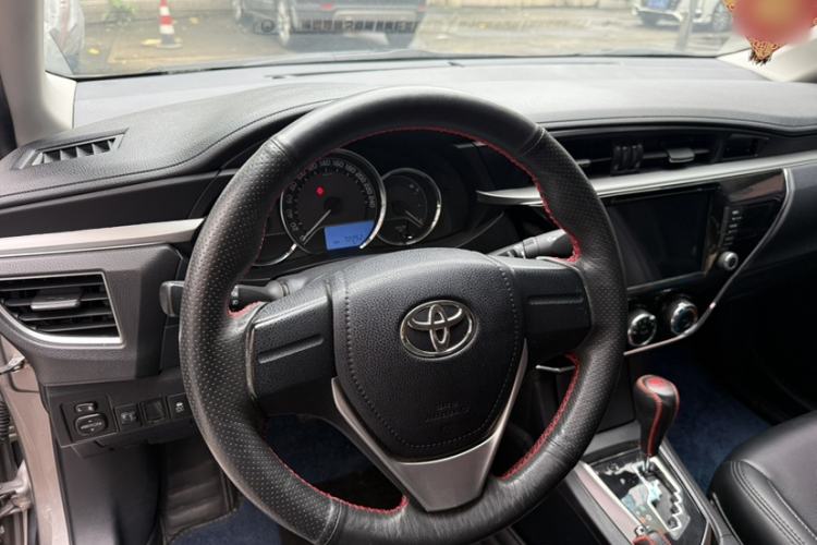 Used Toyota Corolla 2017 1.2T CVT GL Interior 11