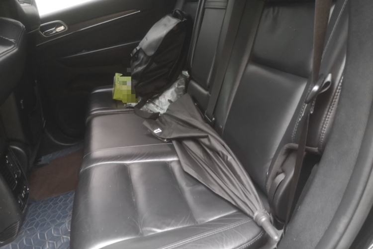 Used Jeep Grand Cherokee 2017 3.0L Comfort Navigation Edition Left Rear Seat