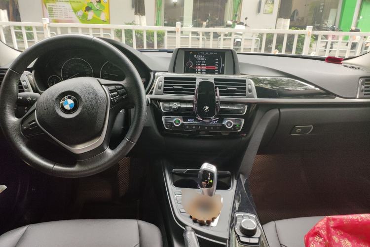 Used BMW 3 Series 2017 320Li Fashion Model
