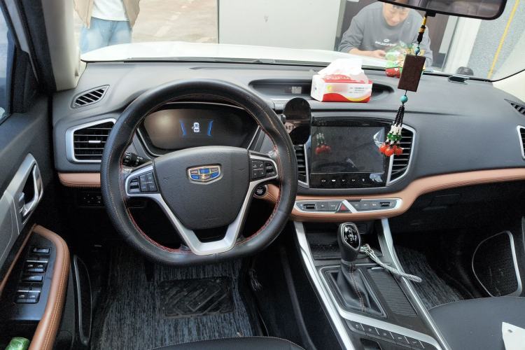 Used Geely Auto Vision X6 2018 1.4T CVT 4G Connected Flagship Edition
