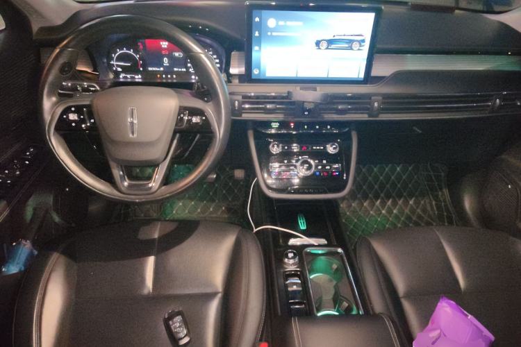 Used Lincoln Corsair 2020 2.0T Two-Wheel Drive Luxury Edition Center Console