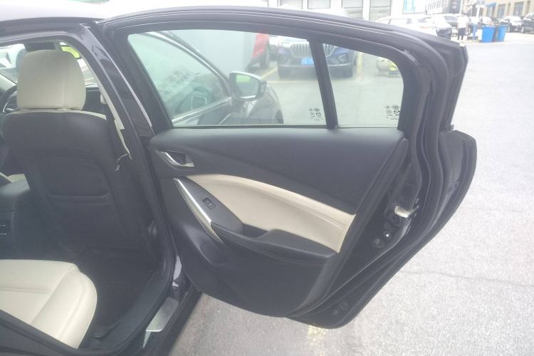 Used Mazda Atenza 2014 2.0L Blue Sky Luxury Edition