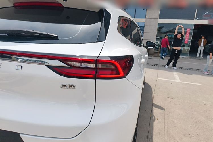 Used EXEED Lingyun 2019 1.6T Two-Wheel-Drive Platinum Edition Right Rear Taillight