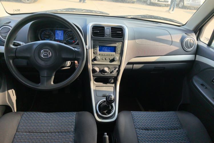 Used BAIC Changhe Wagon R X5 2019 1.4L Elite Edition Center Console