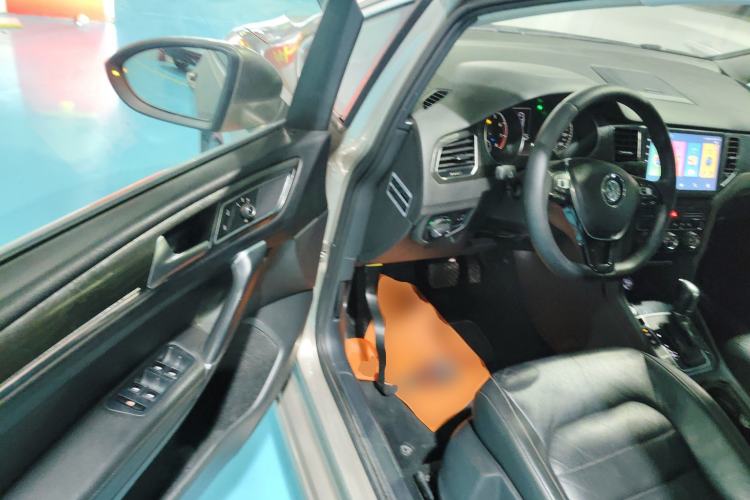 Used Volkswagen Golf Sportsvan 2016 230TSI Automatic Luxury Version