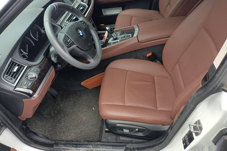 Used BMW 5 Series GT 2015 528i Leading Model
