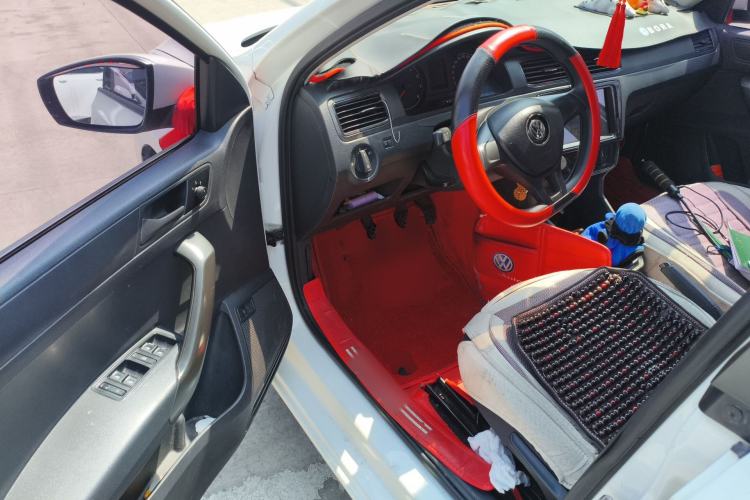 Used Volkswagen Santana 2016 1.6L Manual Fashion Edition Driver Seat