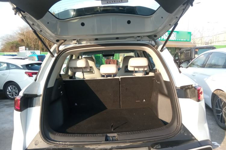 Used BYD Yuan UP 2025 Intelligent Driving Version 401 km Leading Edition