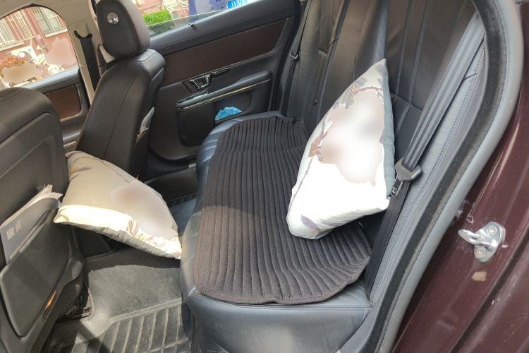 Used Jaguar XJ 2015 XJL 2.0T Two-Wheel-Drive Elegant Business Edition Left Rear Seat