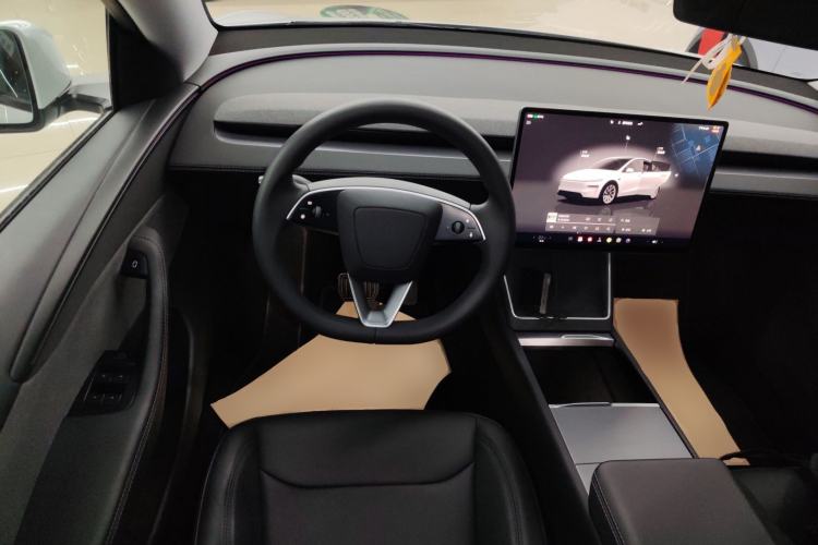 Used Tesla Model Y 2025 Rear-Wheel-Drive Version
