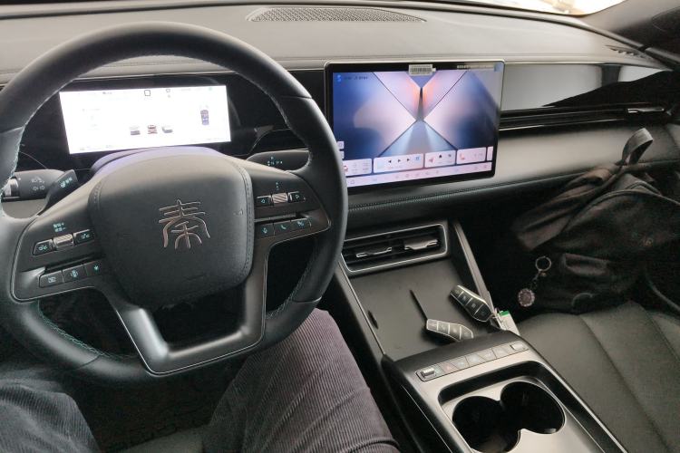 Used BYD Qin L 2025 EV 470KM Leading Edition Center Console