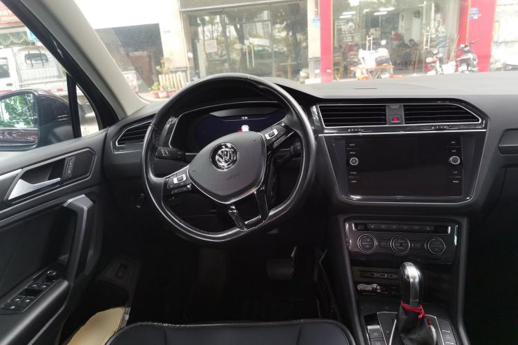 Used Volkswagen Tiguan 2018 330TSI All-Wheel-Drive Innovation Model
