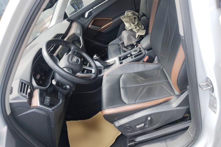 Used Audi Q3 2019 40 TFSI Fashionable and Elegant Model Left Front Seat