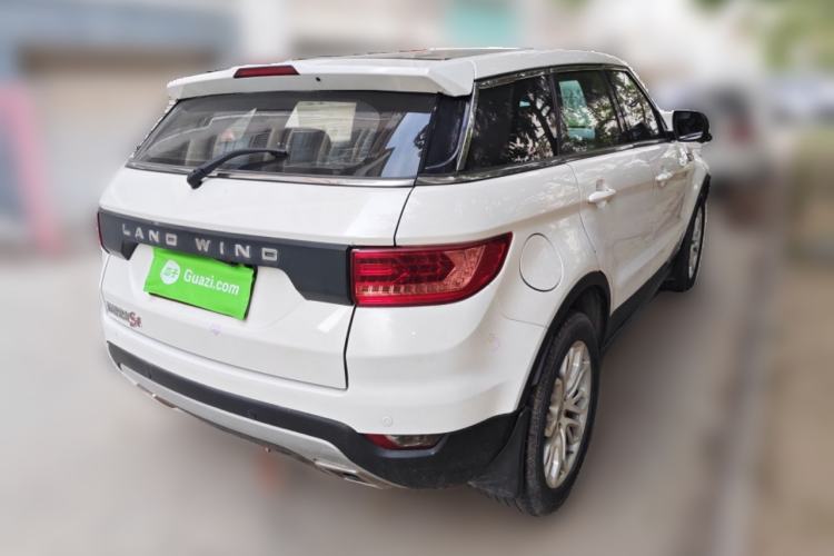 Used Land X7 2015 2.0T Panoramic Prestige Edition Rear Right 45 Deg