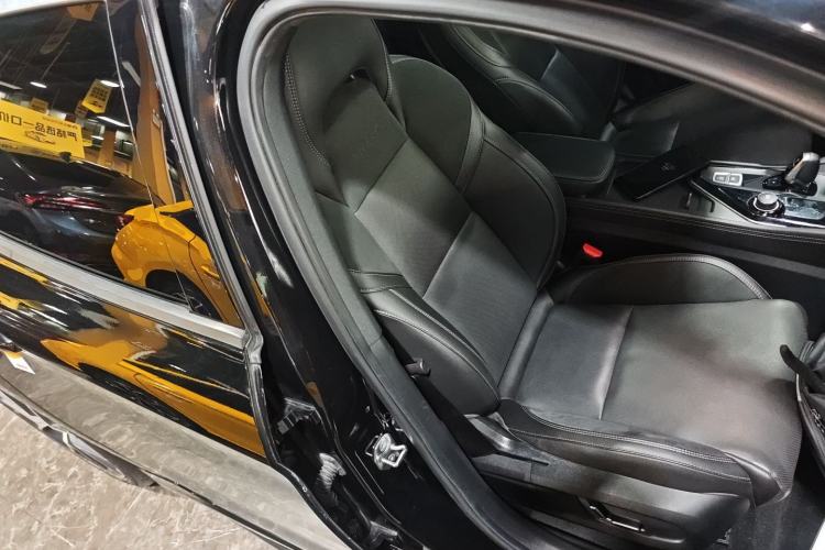 Used Lynk & Co 03 2021 1.5TD DCT Jing Champion Edition Right Front Seat