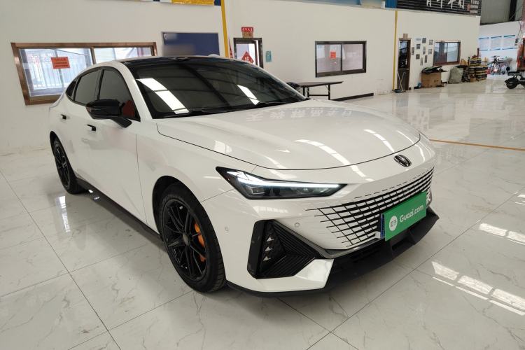 Used Changan UNI-V 2022 1.5T Smart Navigation Version
