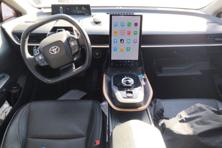 Used Toyota bZ3 2023 616 km Long-Range Premium
