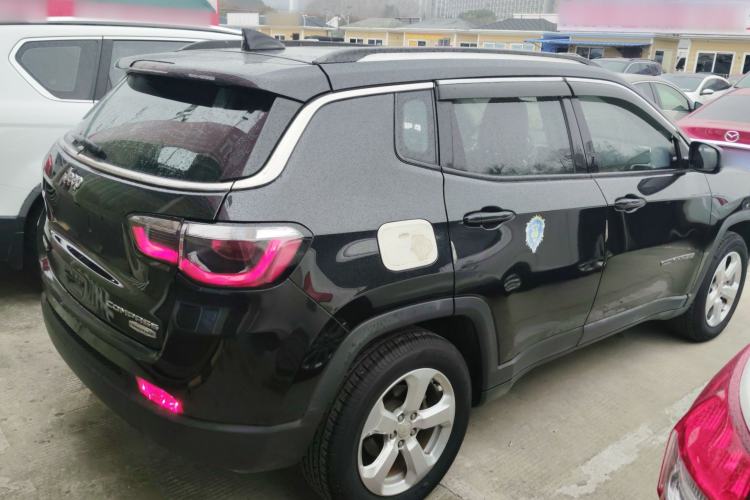 Used Jeep Compass 2017 200T Automatic Family Edition
