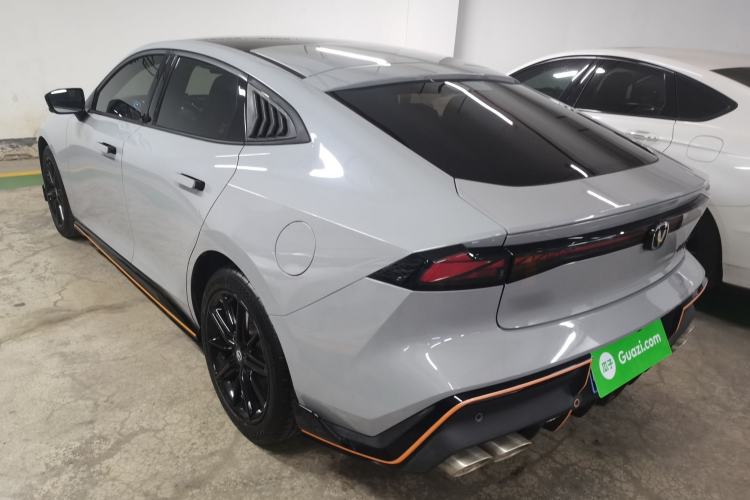 Used CHANGAN UNI-V 2022 2.0T Leading-Speed Edition Rear Left 45 Deg