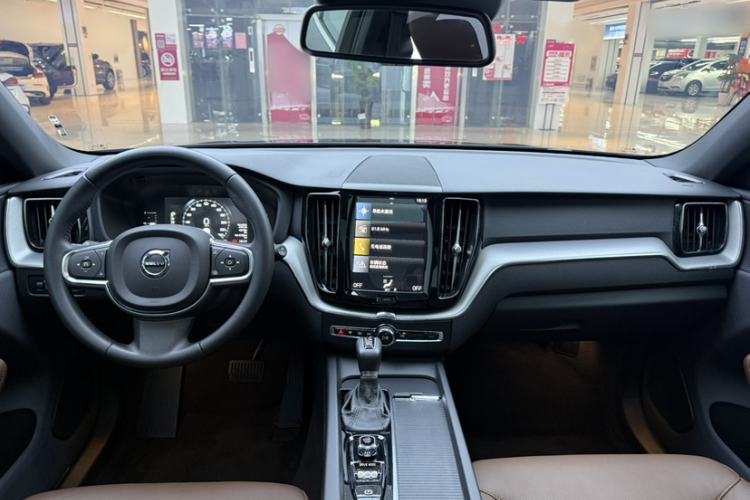 Used Volvo XC60 2021 T5 4x4 Smart Luxury Edition