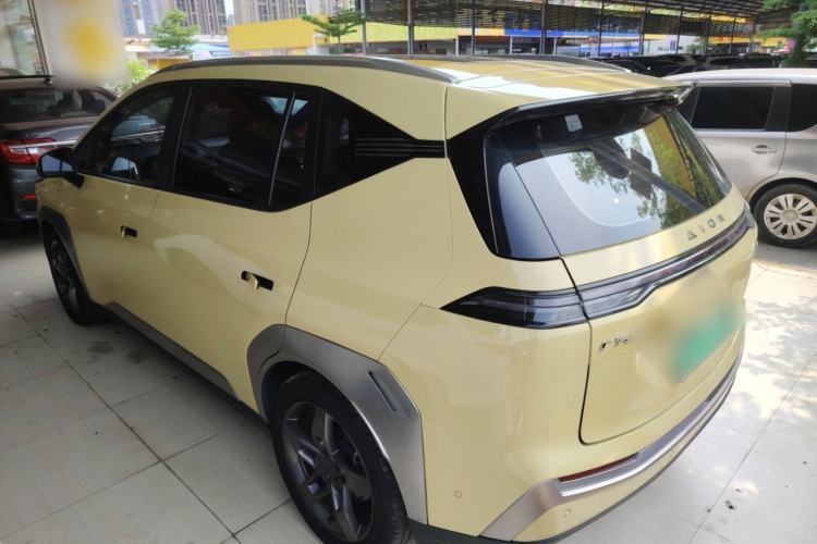 Used AION Y 2022 Plus 70 Tech Edition