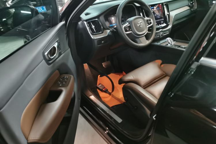 Used Volvo XC60 2024 B5 4x4 Smart Luxury Edition
