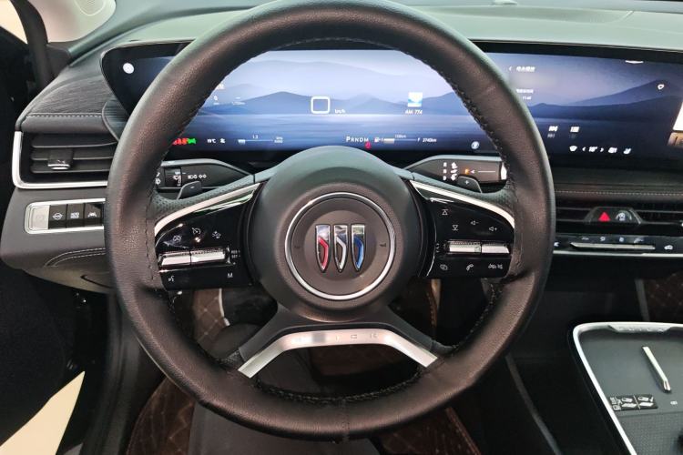 Used Buick LaCrosse 2025 28T Platinum Edition
