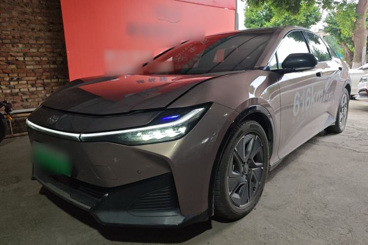 Used Toyota bZ3 2023 616 km Long-Range Premium